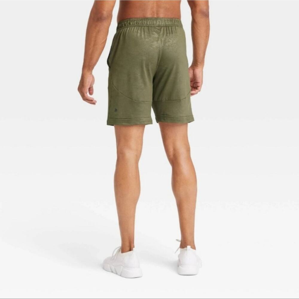 [B9] Men's Camo Training Shorts 8.5", Size XXL - Picture 4 of 6